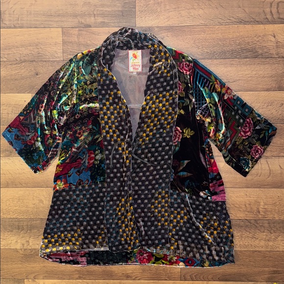 Johnny Was Size Petite Extra Small Velvet Kimono Wrap Jacket Floral Print Artsy - Picture 13 of 16